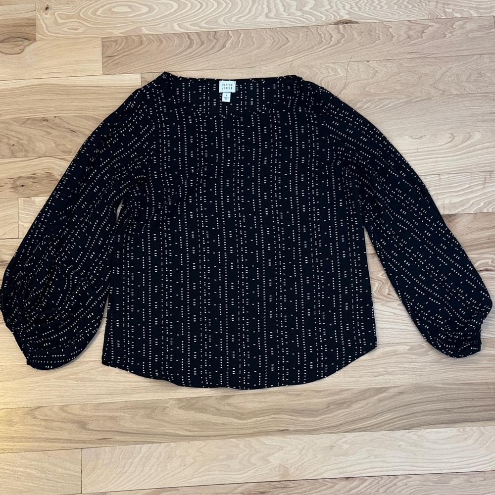 Elegant Black Patterned Blouse